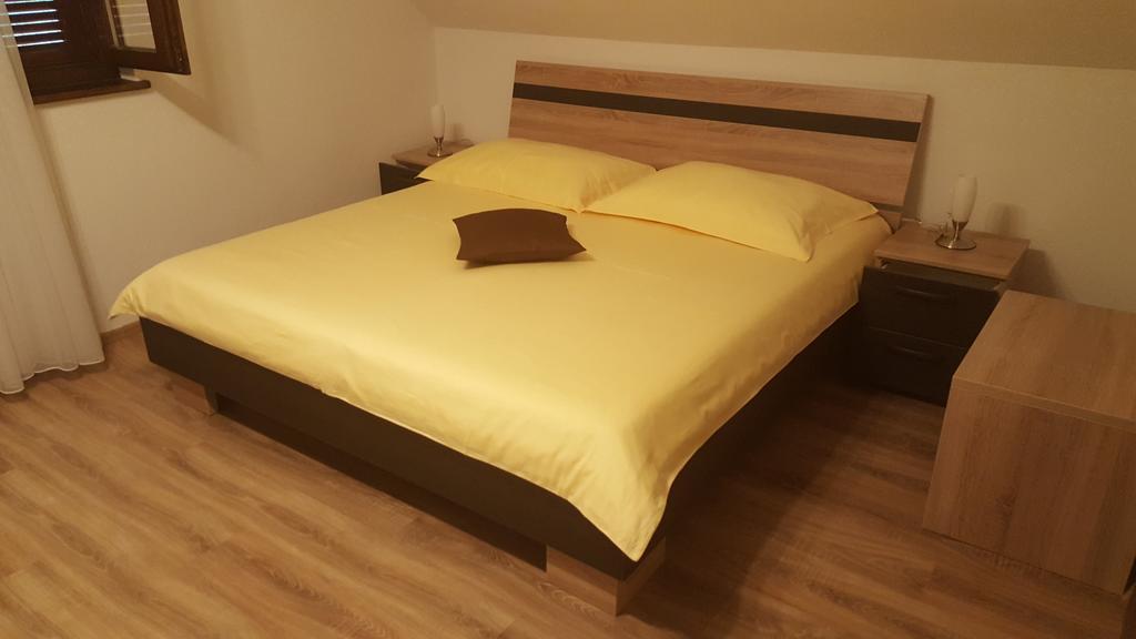 Guest Accommodation Marko Kesic Grabovac  Εξωτερικό φωτογραφία